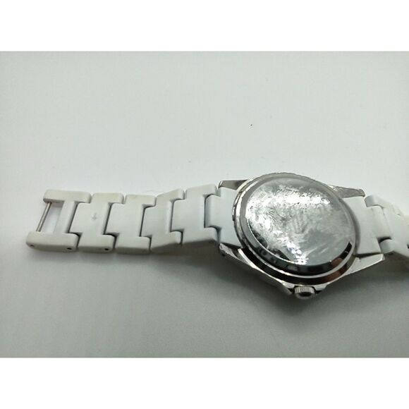 Hello Kitty Sanrio 2013 HKAQ2433 Ladies Watch - Picture 6 of 11